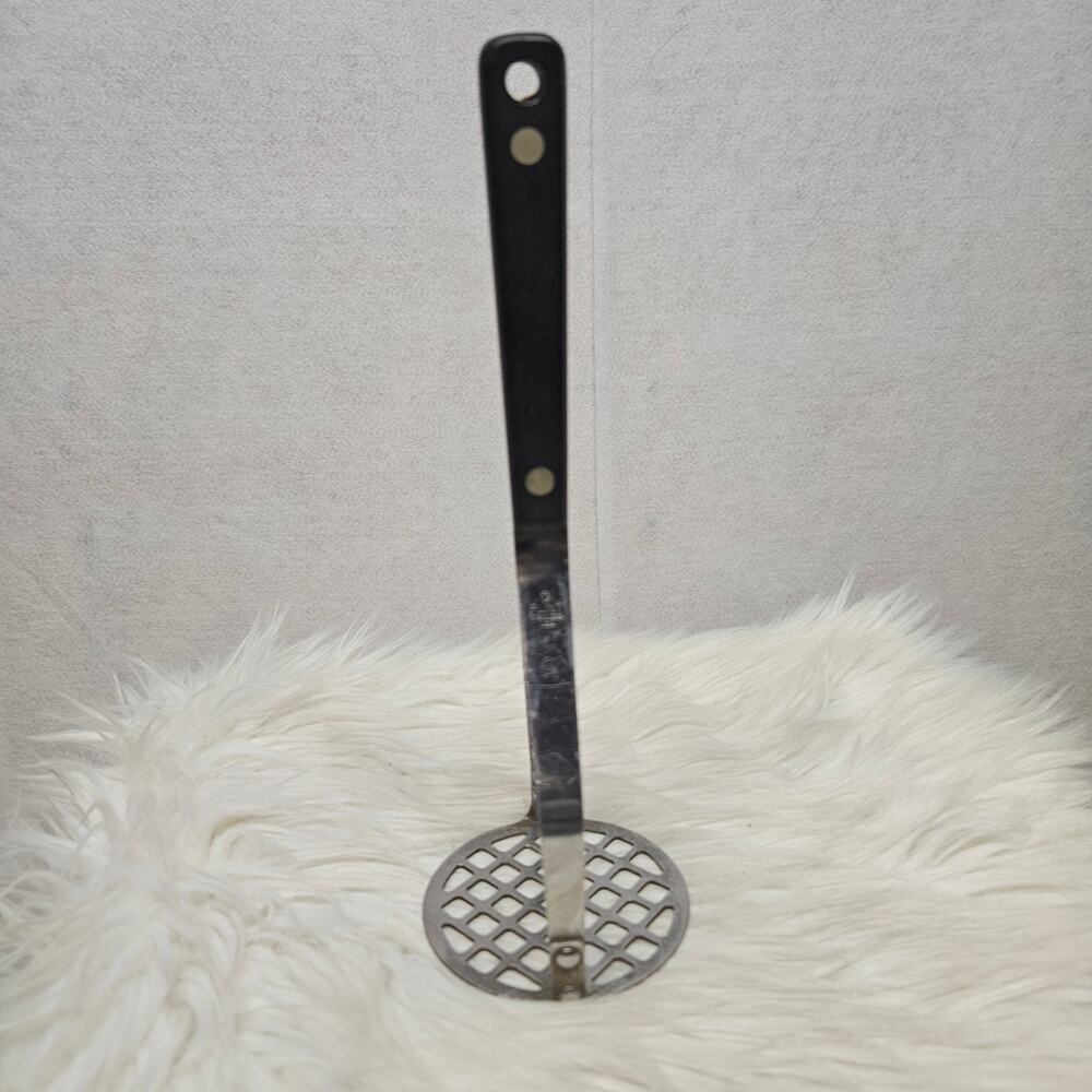 Vintage Flint Stainless Steel Potato Masher Wood Handle Kitchen Tool 9.5”